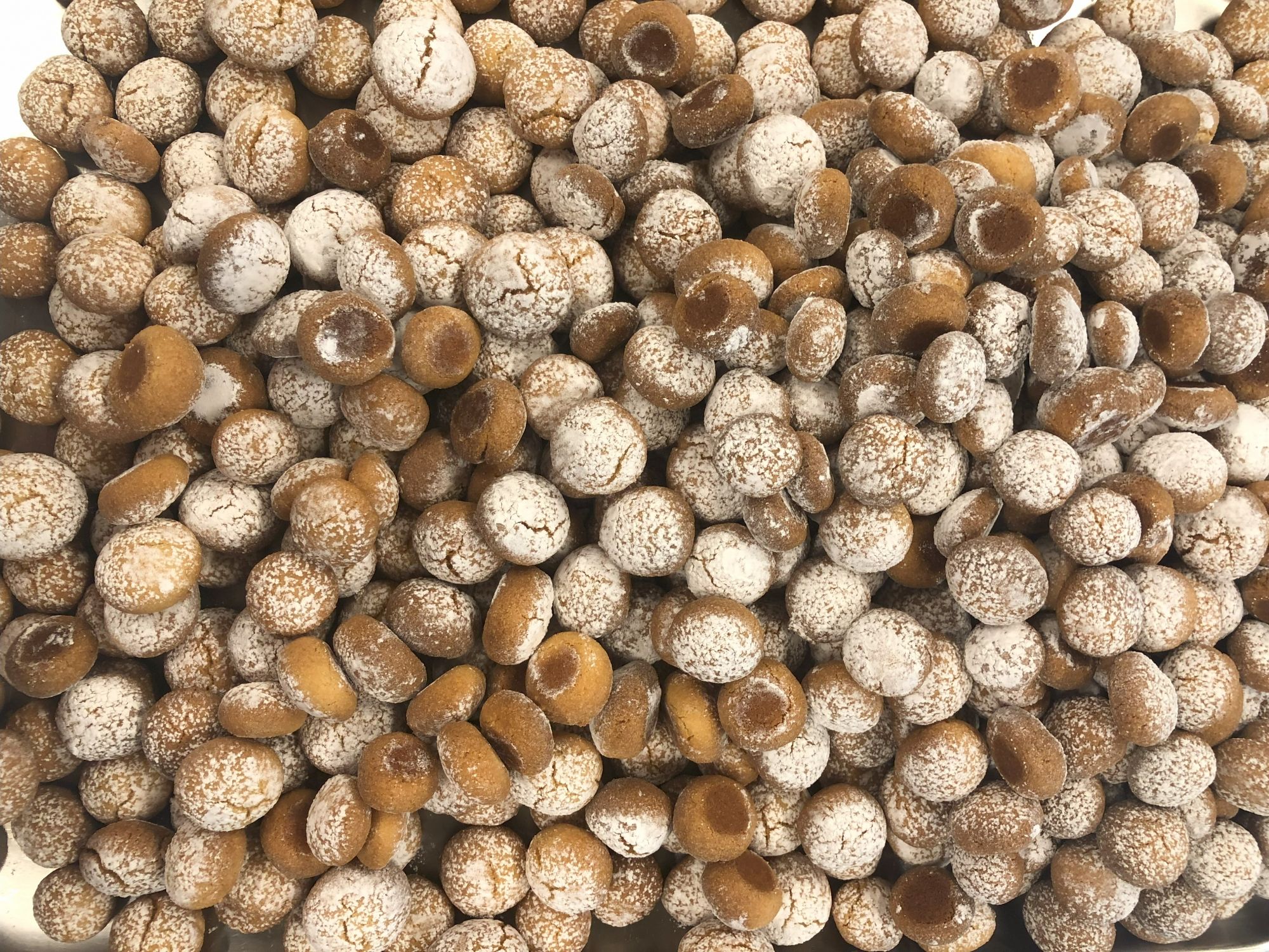 Amaretti biscuits italiens